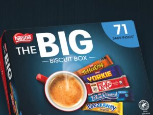 【Flash Sale】Nestlé Chocolate Assortment - 1.4kg, 71 Chocolate Bars, Extra-Large Cookie Tin