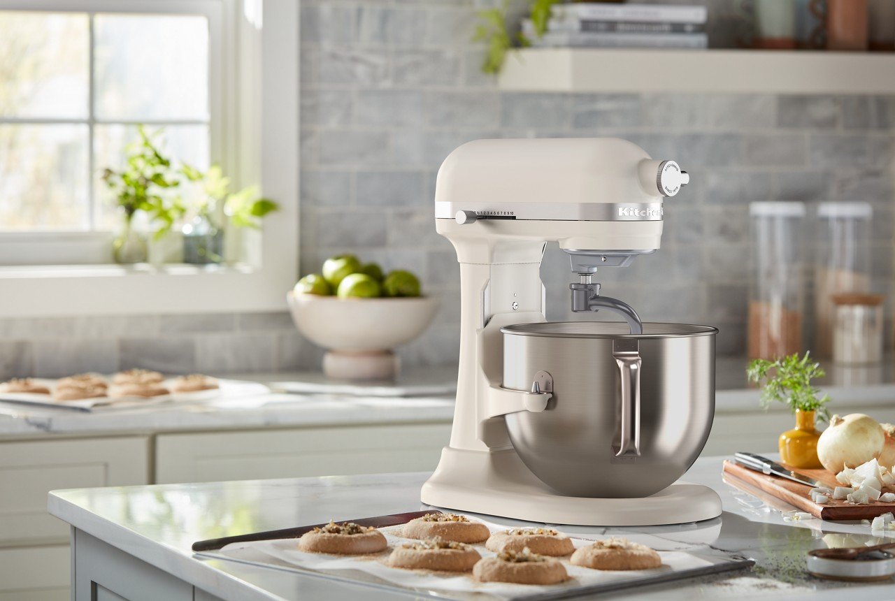 【Limited time offer】KitchenAid Stand Mixer with 4 mixing heads 🍰
