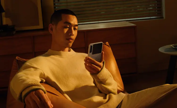 Pura X – Foldable featured 16:10 display smartphone